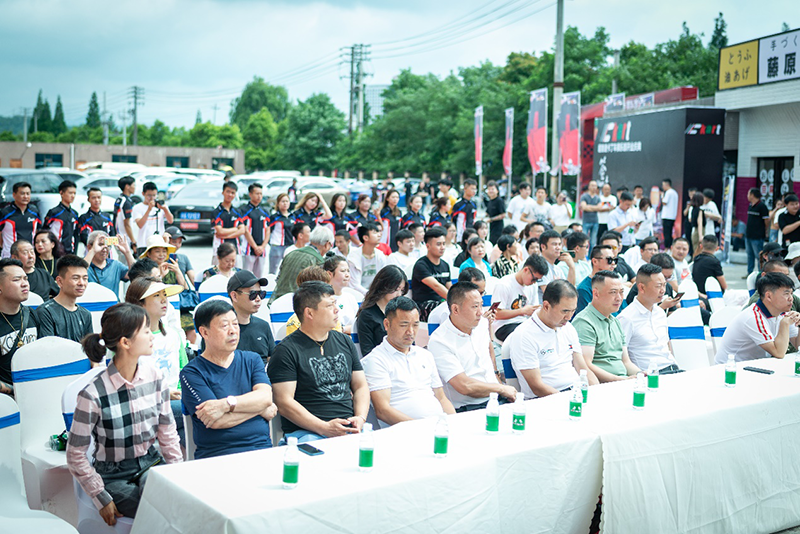 【新浪新聞】貴陽(yáng)Ckart卡丁車俱樂部盛大開業(yè)(圖2)