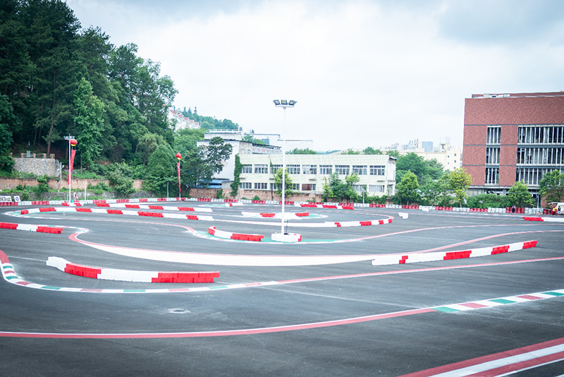 【新浪新聞】貴陽(yáng)Ckart卡丁車俱樂部盛大開業(yè)(圖4)